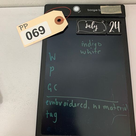 Under Armour Shirt Womens M Medium Dark Blue HeatGear Striped Performance Golf - Picture 8 of 9